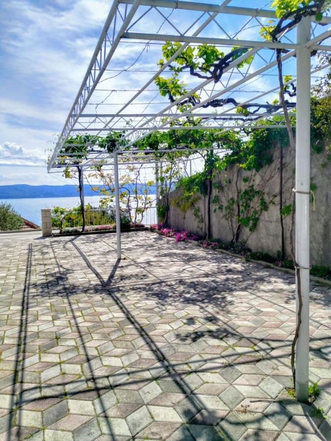 Apartments Asija Brela Εξωτερικό φωτογραφία