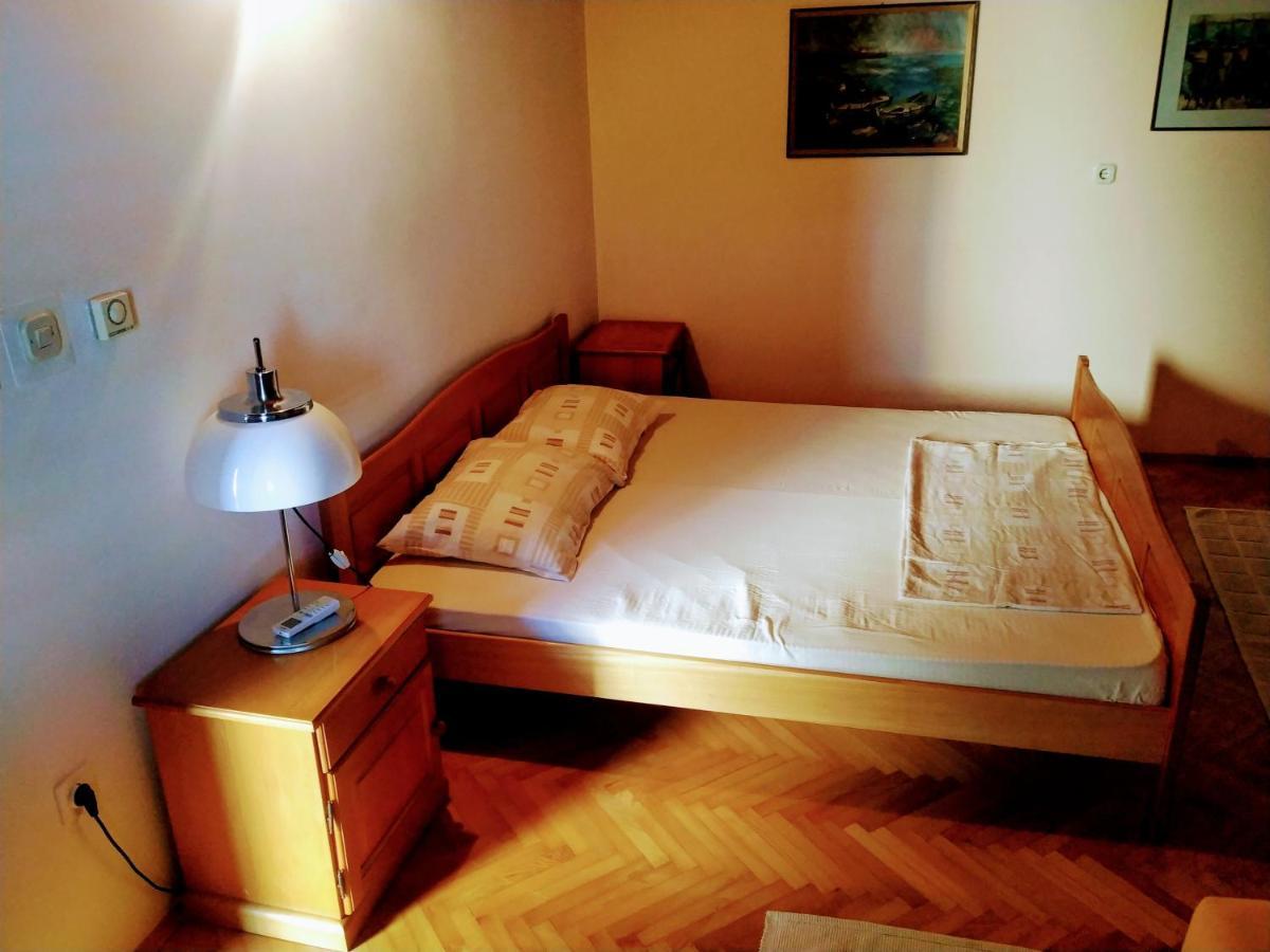 Apartments Asija Brela Εξωτερικό φωτογραφία